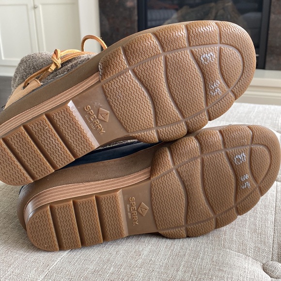 SPERRY Duck Boots - Picture 6 of 7